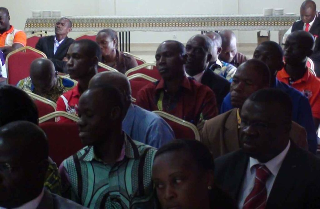 L’ANRMP en tournée de sensibilisation et de formation des acteurs de la commande publique en région sur la régulation des marchés publics Abengourou – 18 octobre 2012