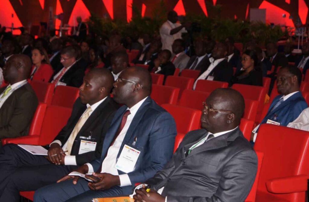 L’ANRMP présente le nouveau système des marchés publics et les voies de recours aux participants du Forum d’Affaires Franco-Ivoirien – lundi 15 octobre 2012