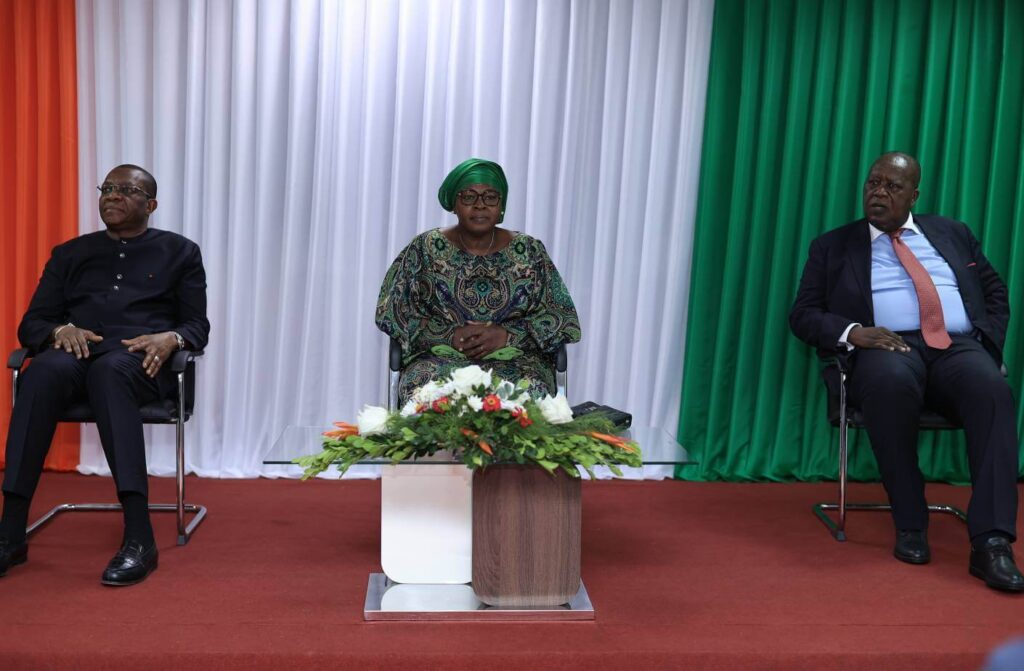 ARCOP : Présentation des vœux du personnel à la Présidente du Conseil de Régulation