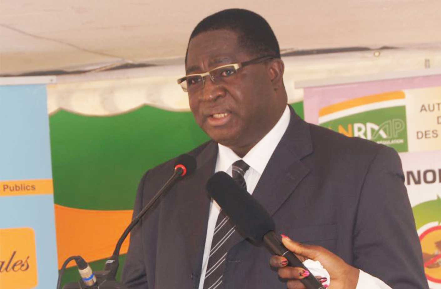 12-ceremonie-de-remise-de-vehicules-au-dgbf