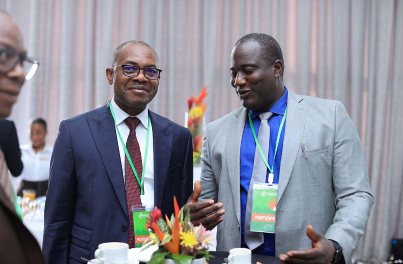 33-racop-tag-abidjan-j1-panel1-2