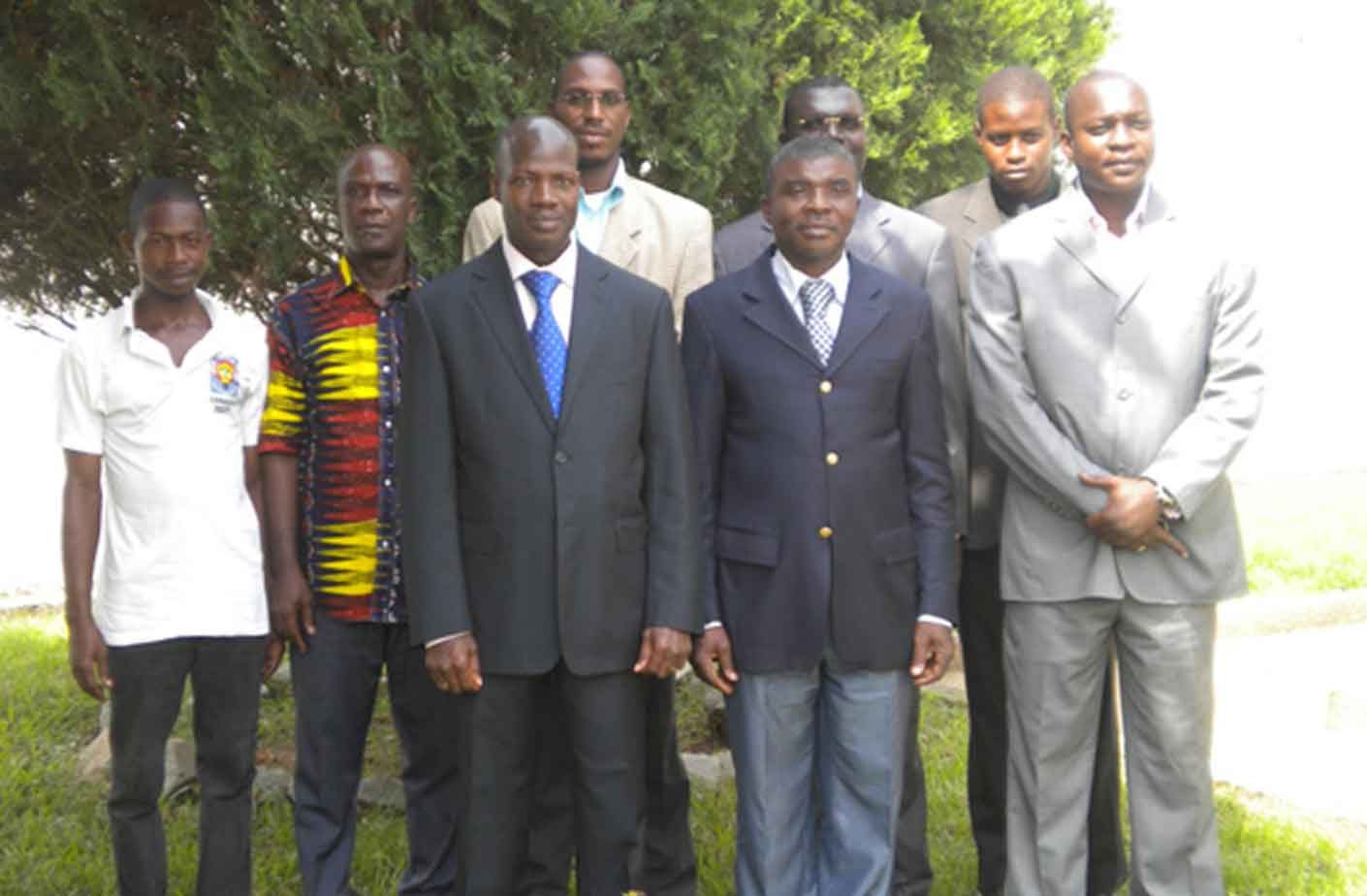 59-anrmp-sg-une-partie-du-personnel-de-l-anrmp-en-2010